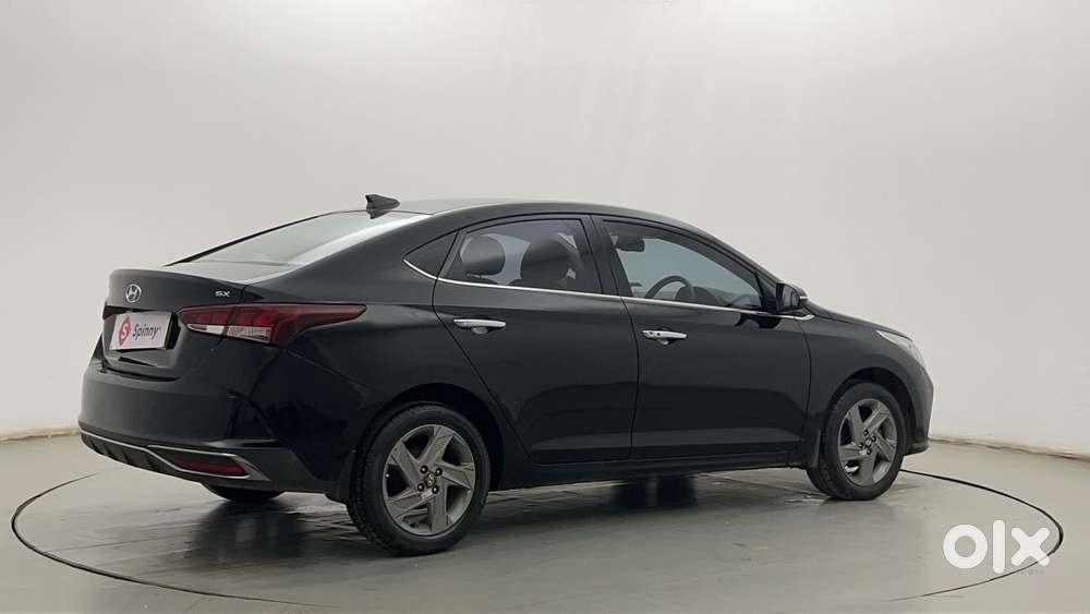 Hyundai Verna 1.5 Sx Ivt, 2022, Petrol