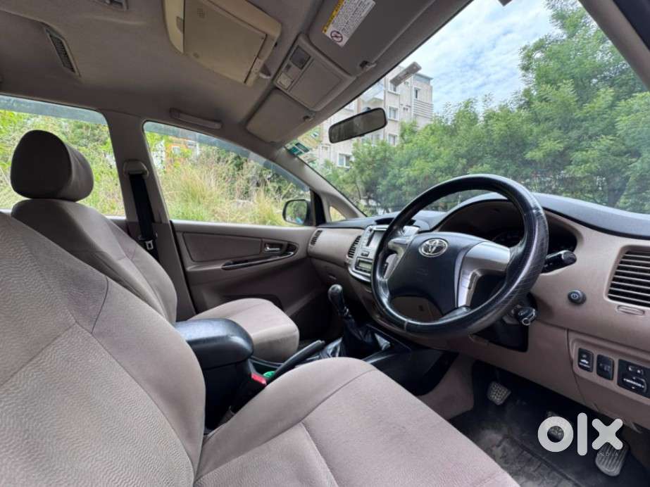 Toyota Innova 2.5 Vx 7 Seater Bs Iv, 2015, Diesel
