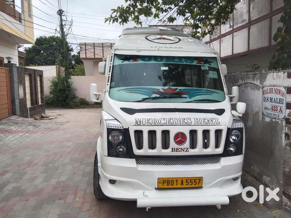 Force Motors Car 2015