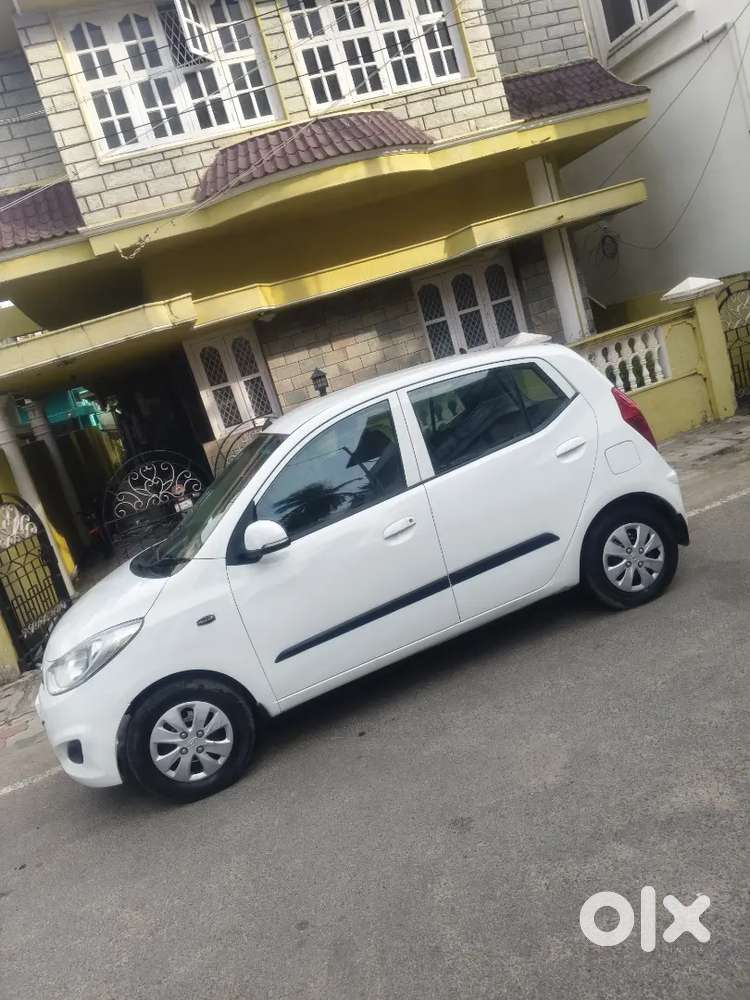 Hyundai I10 Magna 1.2 Solid Bs4 Engine 2011 Car