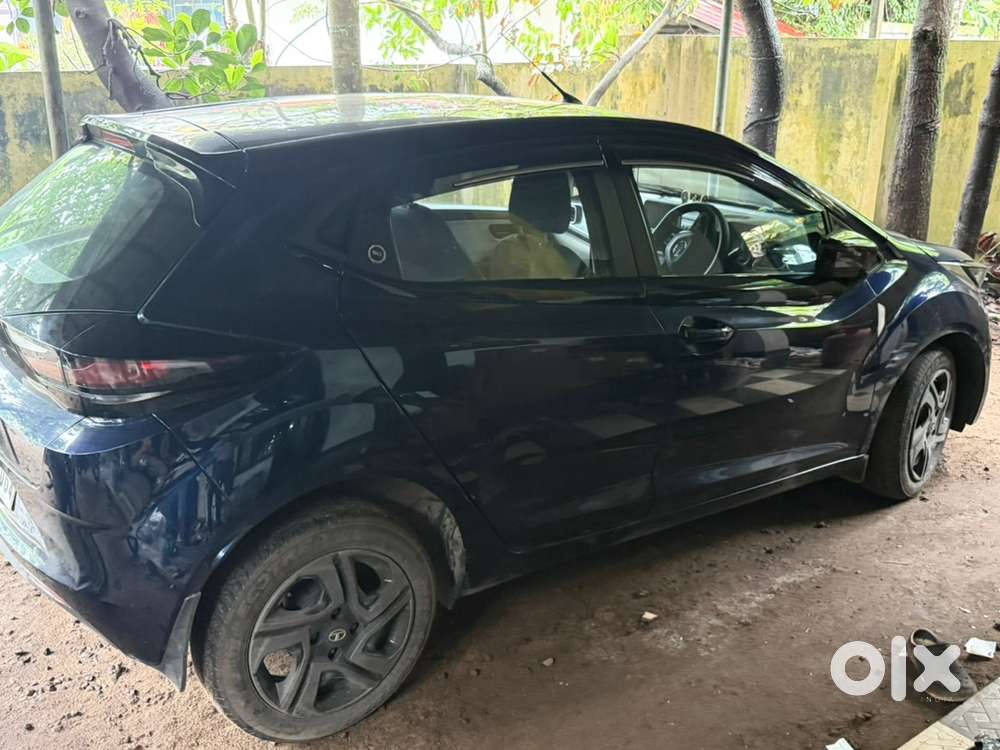 Tata Altoz Petrol 2023