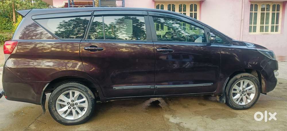 Toyota Innova Crysta 2017 Diesel 64000 Km Driven