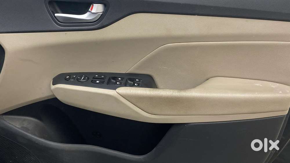 Hyundai Verna 1.6 Sx (o) Vtvt, 2017, Petrol