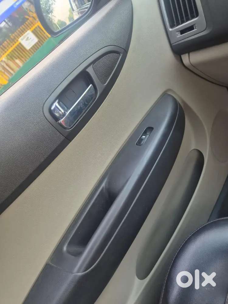 I 20 2012 Model Price Negotiable