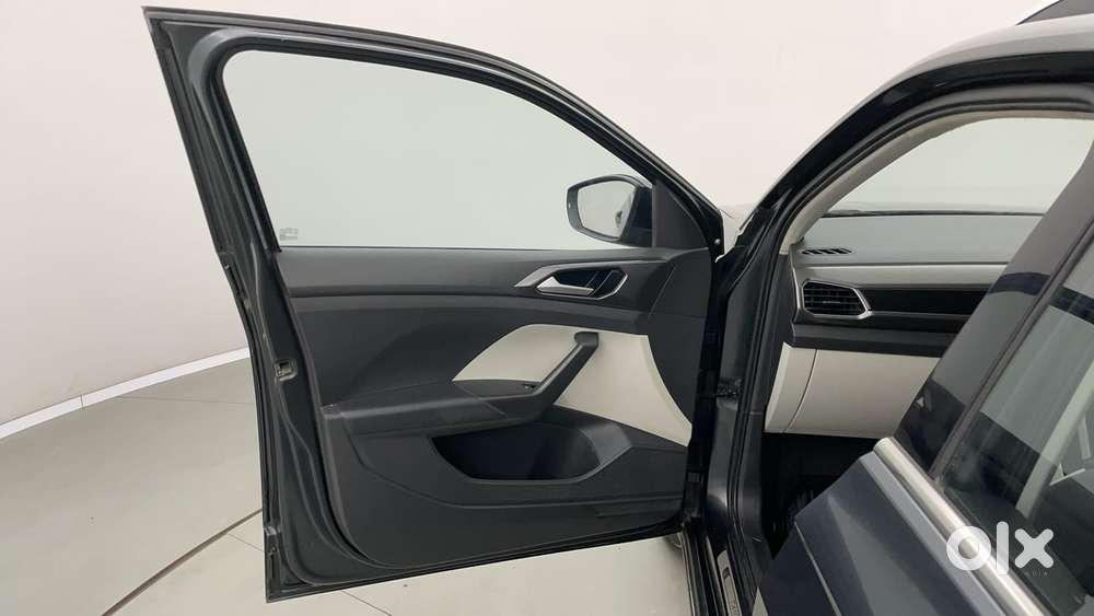 Volkswagen Taigun Topline 1.0 Tsi At (electric Seats), 2022, Petrol