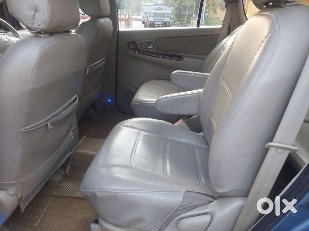 Toyota Innova 2.5 V 7 Str, 2012, Diesel