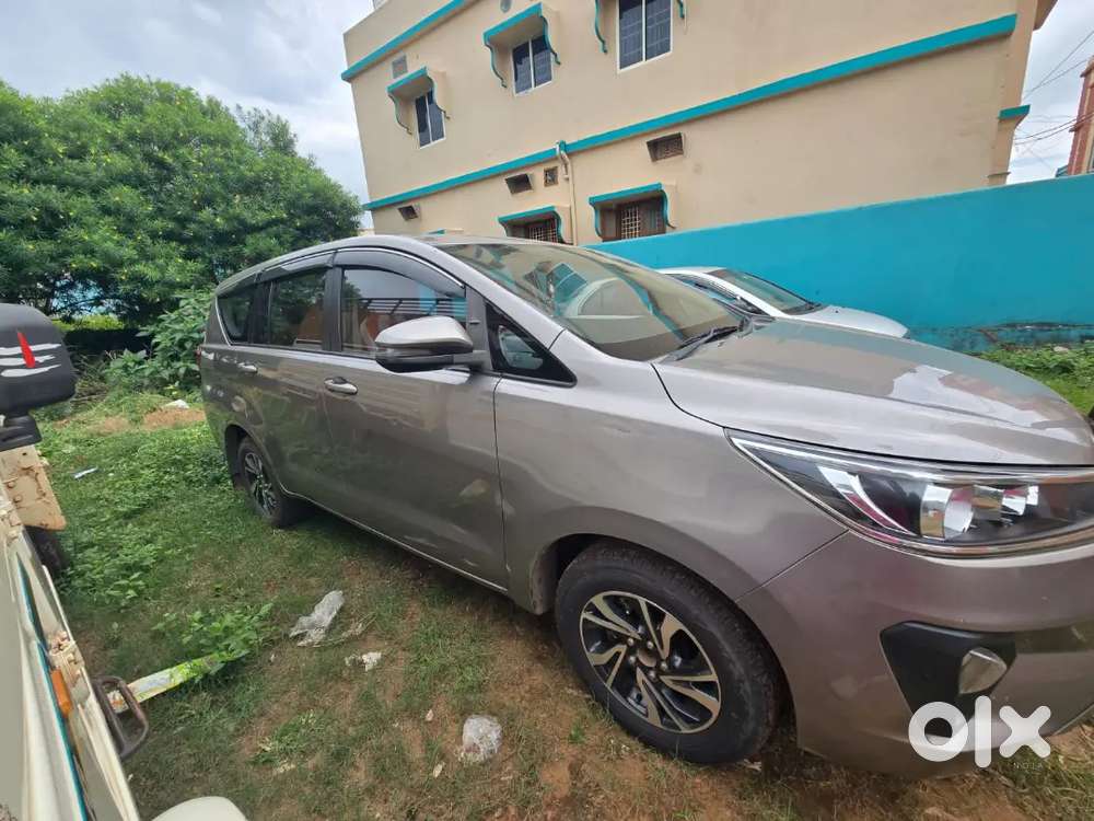 Innova Crysta 2.4gx Plus