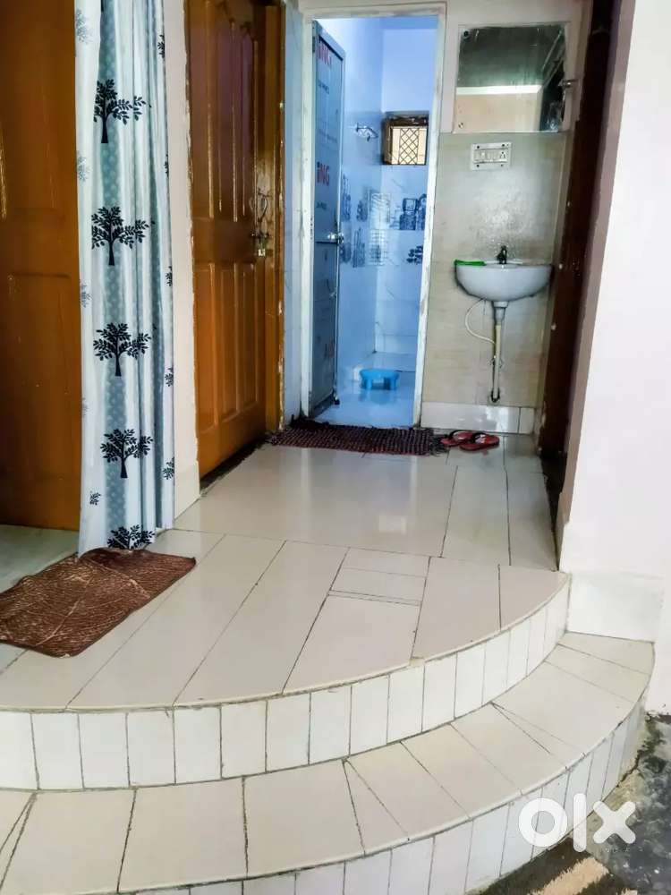 1RK for Family / Bachelor - For Rent: Houses & Apartments in Zero Mile ...