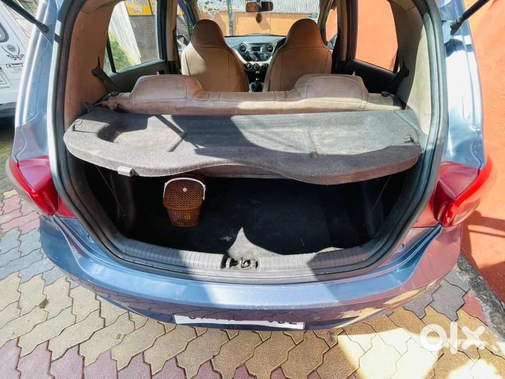 Hyundai Grand I10 2016 Petrol Well Maintained