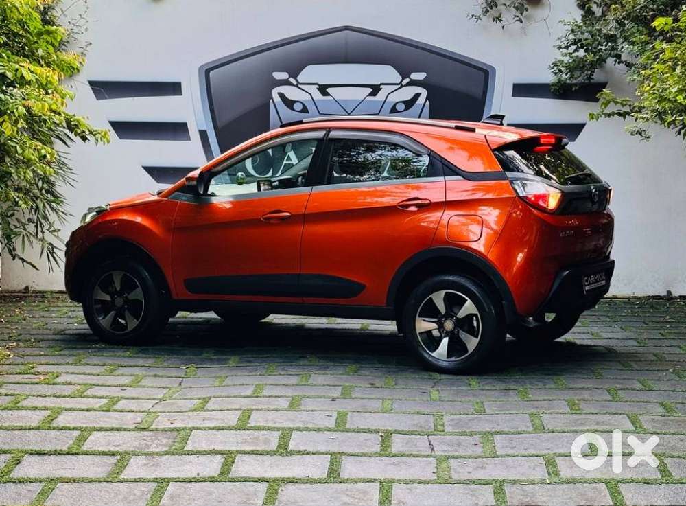 Tata Nexon 1.2 Revotron Xza Plus, 2018, Petrol