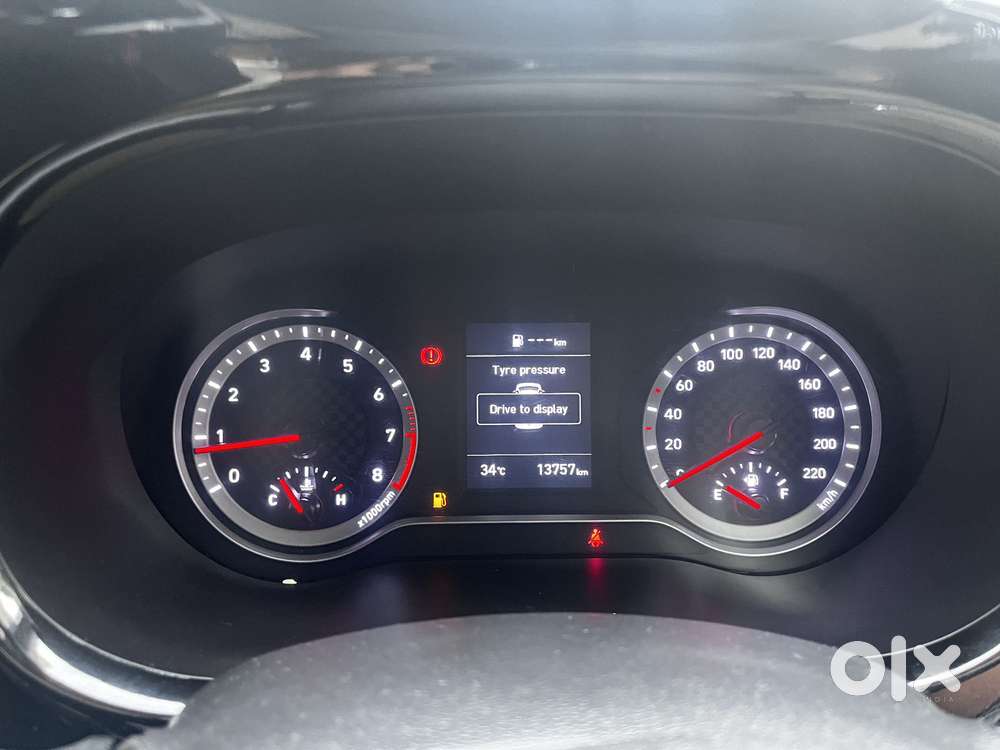 Hyundai Grand I10 Nios Sportz Mt Dual Tone, 2023, Petrol