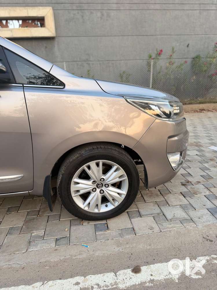 Toyota Innova Crysta 2.8 Zx At, 2016, Diesel