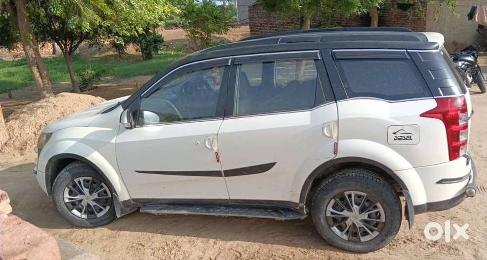 Mahindra Xuv500 2015 Diesel 140000 Km Driven.