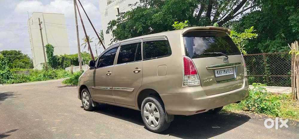 Toyota Innova 2.5 G (diesel) 8 Seater, 2011, Diesel