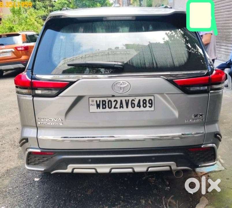Toyota Innova Hycross 2.0 Zx Hybrid 7 Str, 2024, Petrol