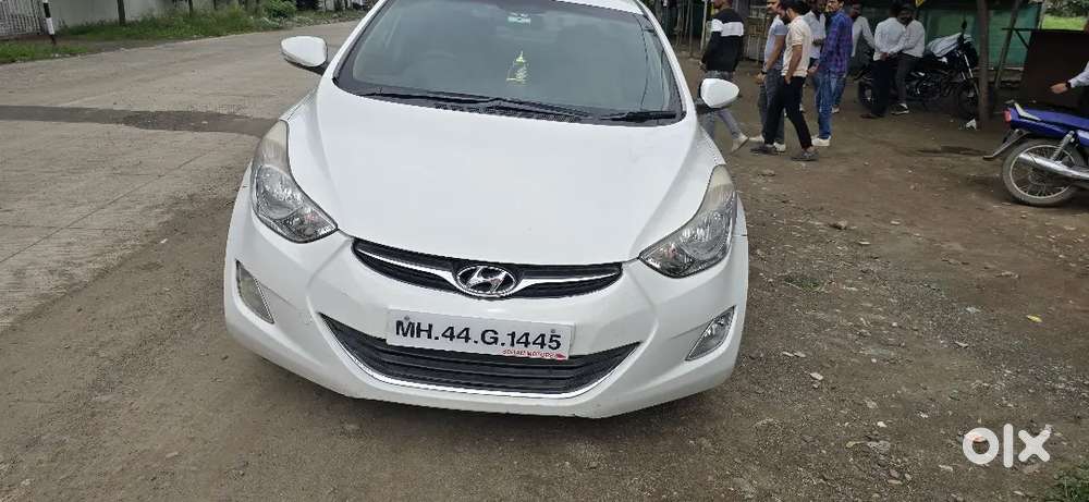 Hyundai New Elantra 2014 Diesel 147000 Km Driven