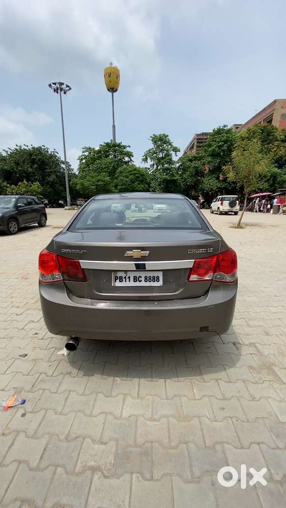 Chevrolet Cruze 2013 107000 Km Driven