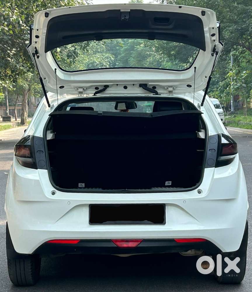 Tata Altroz 1.2 Xz Plus Petrol, 2023, Petrol