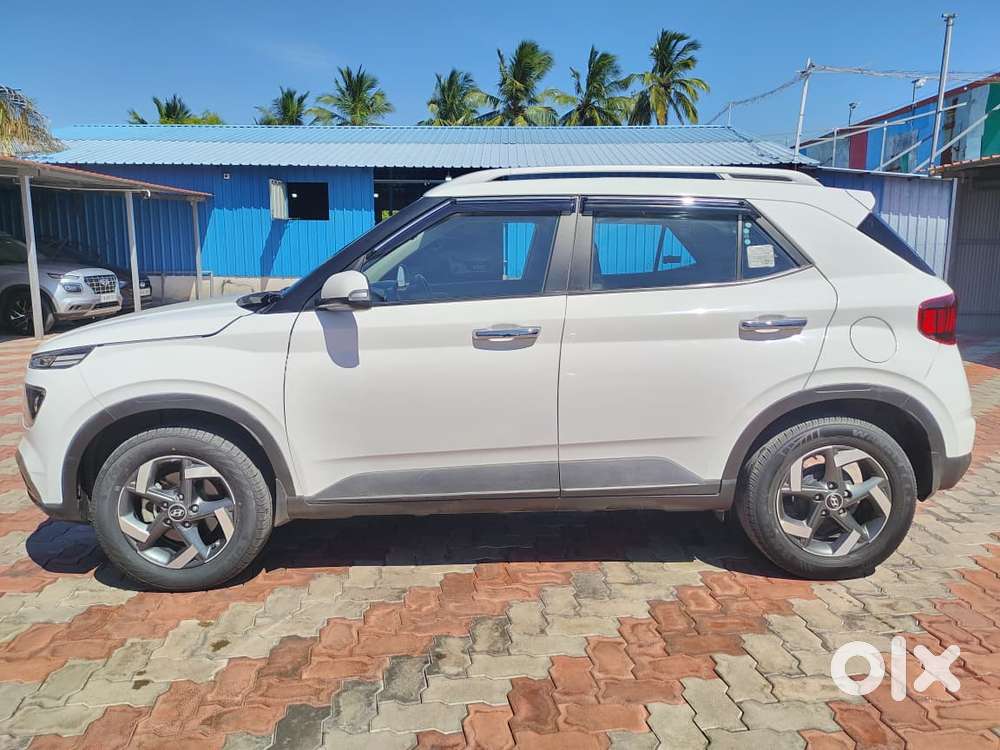 Hyundai Venue, 2021, Petrol