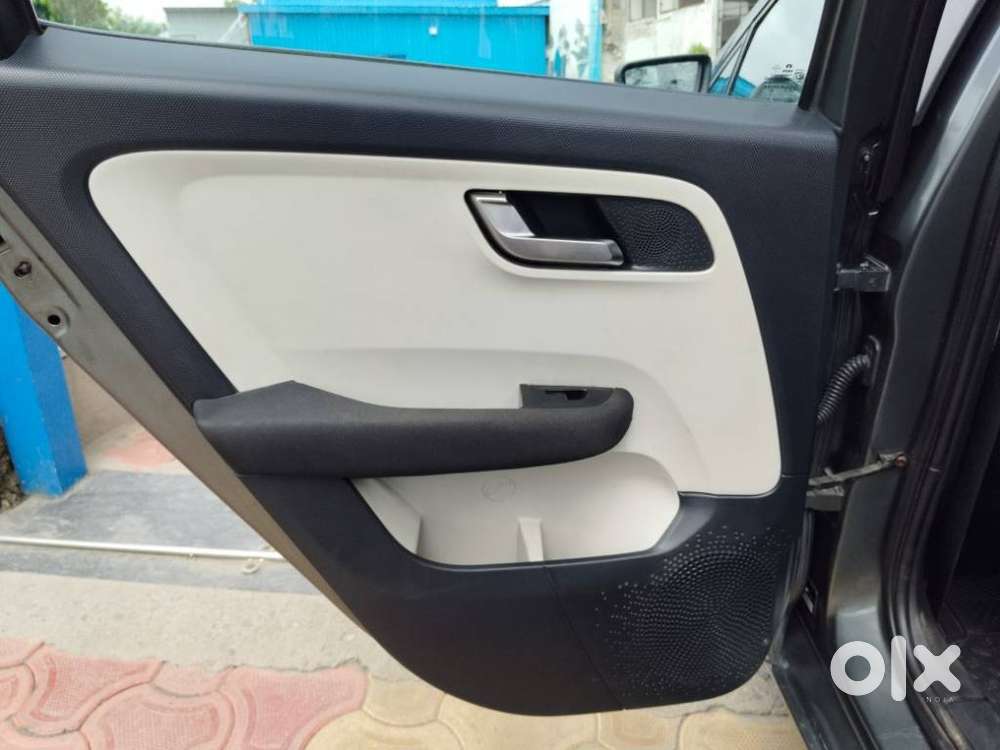Tata Altroz Xz, 2023, Petrol