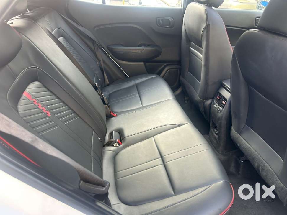 Hyundai Venue N Line 1.0 N8 Turbo Dct Dual Tone, 2023, Petrol