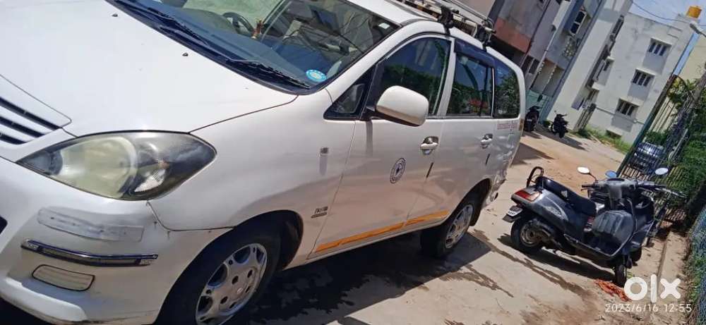 Toyota Inova 2010