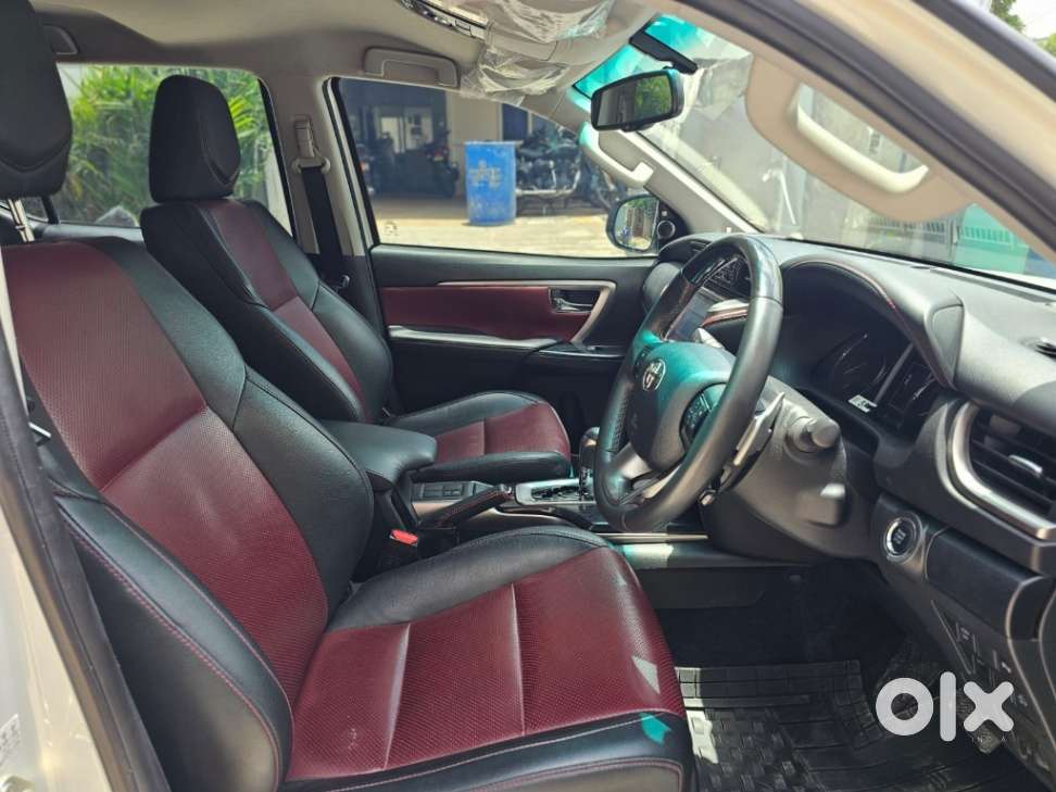 Toyota Fortuner Legender 4x4 At 2.8, 2024, Diesel