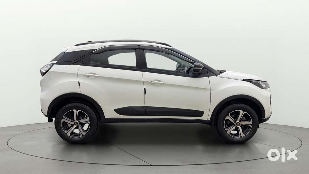Tata Nexon 1.2 Revotron Xza Plus, 2022, Petrol