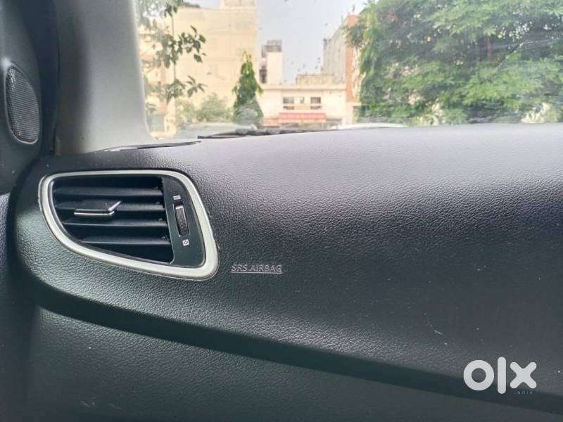 Maruti Suzuki Baleno 1.2 Zeta At, 2018, Petrol