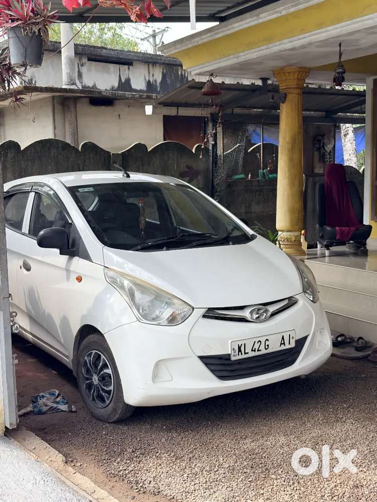 Hyundai Eon 2012 Petrol Well Maintained Second Owner New Tyres