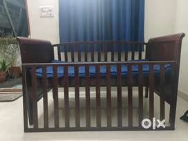 Second hand 2024 cribs for sale