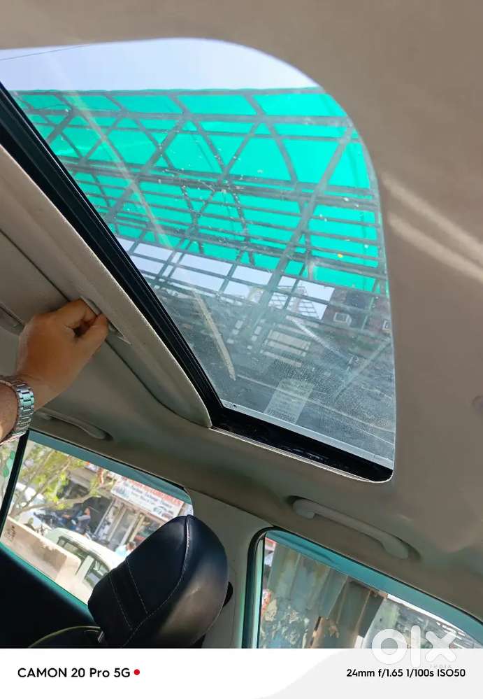 Hyundai Venue 2019 Petrol 35000 Km Driven
