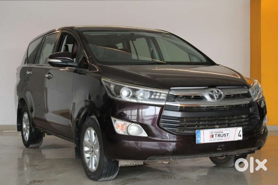Toyota Innova Crysta 2.4 V, 2016, Diesel