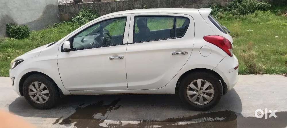 Hyundai I20 Asta 2012 Top Model Push Stat