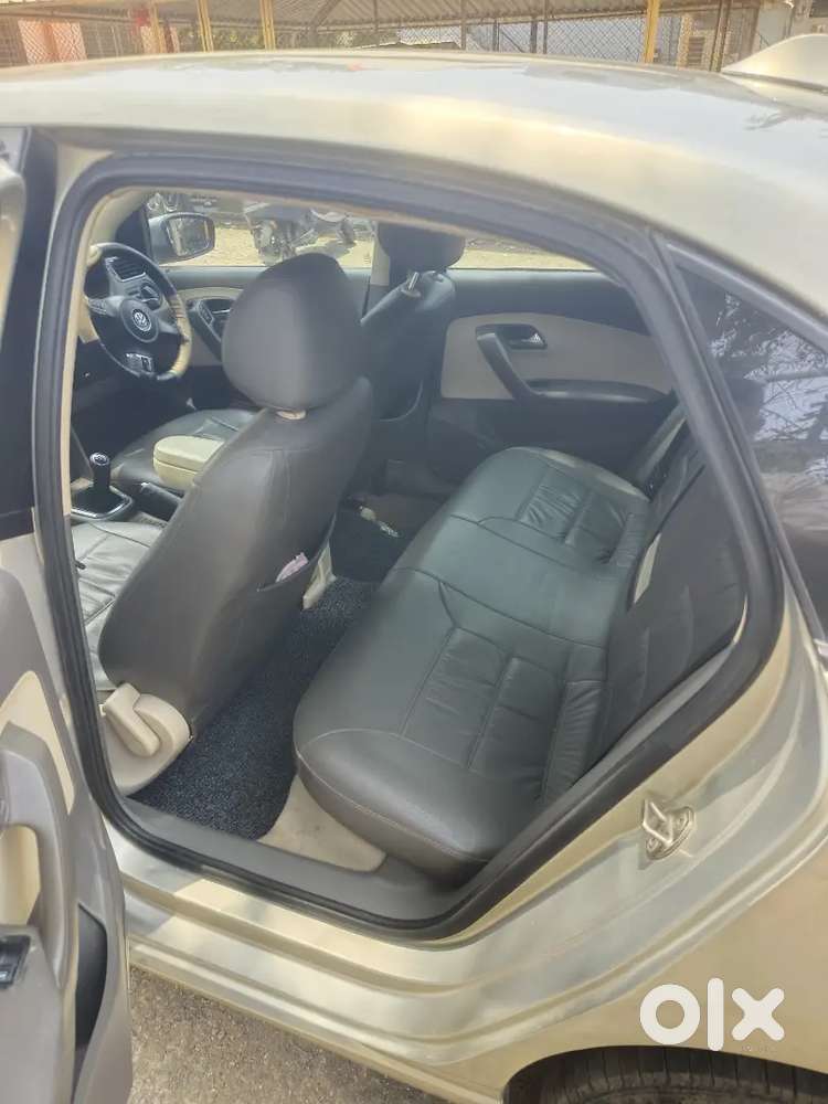 Selling Vw Vento 1.6 Tdi Diseal