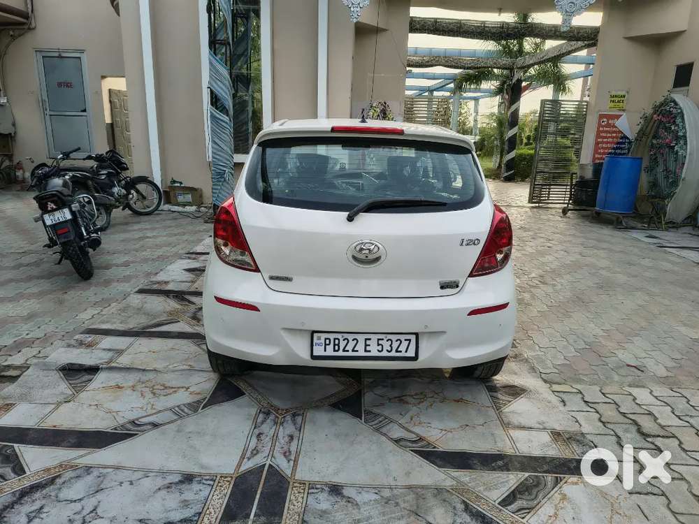 Hyundai I20 2012 Diesel 93500 Km Driven