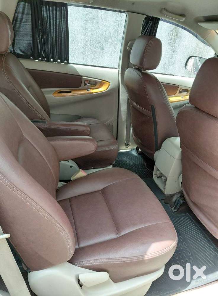 Toyota Innova 2.5 V 7 Str, 2011, Diesel