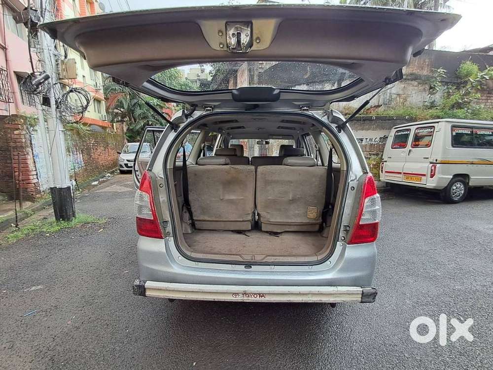 Toyota Innova 2.5 G (diesel) 8 Seater, 2016, Diesel