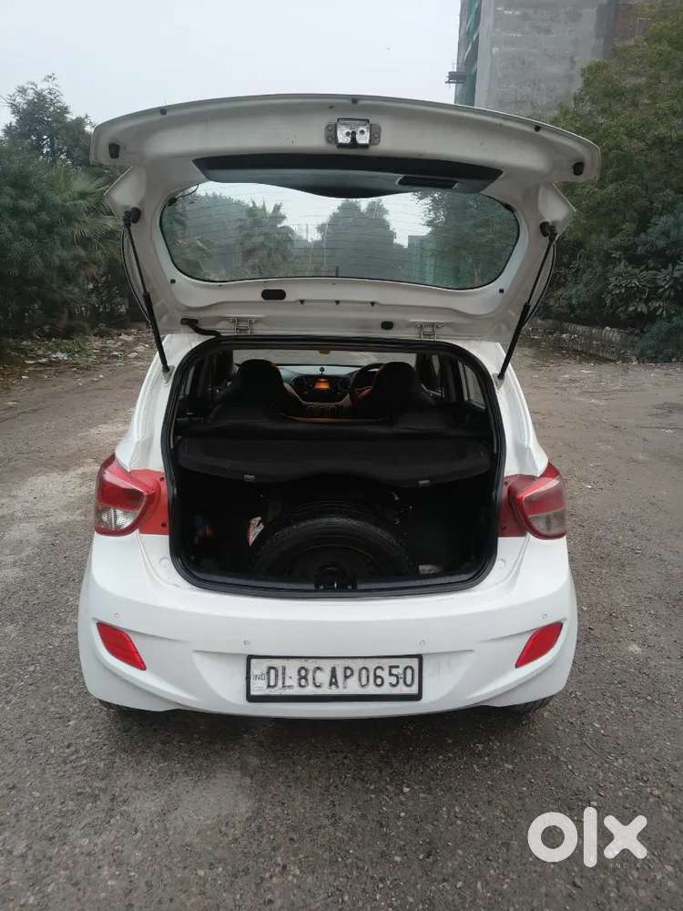 Hyundai Grand I10 Sportz 2016 Car
