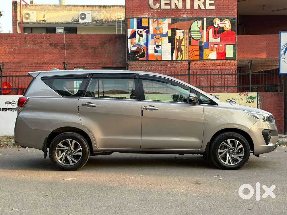 Innova Crysta Vx Manual Diesel 2022 Bs6 Record Driven Guarantee