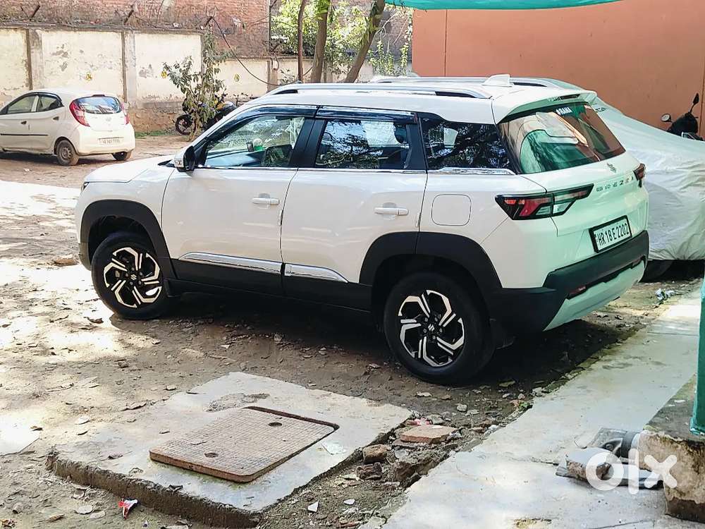 Urgent Sell Brezza Lxi Petrol 2024