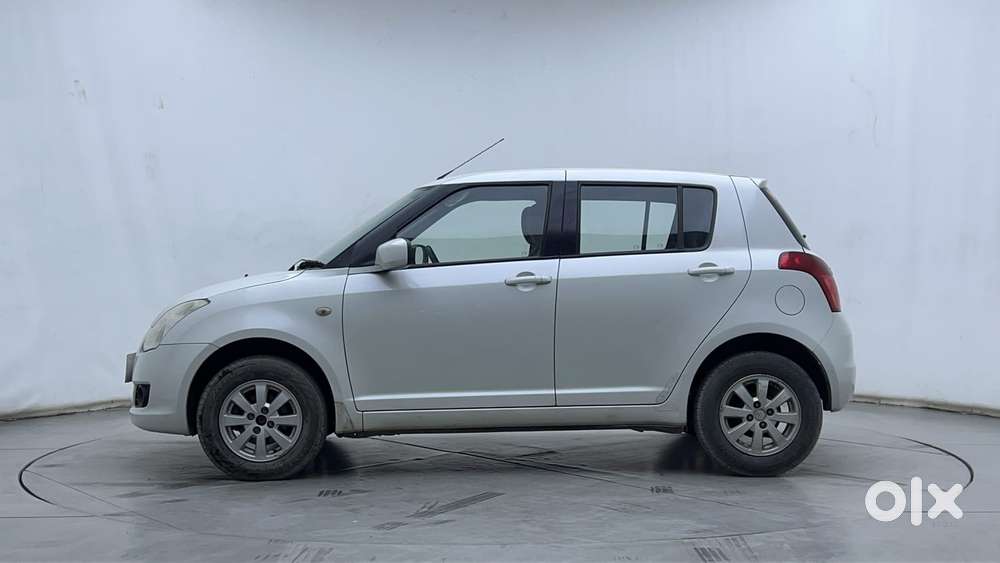 Maruti Suzuki Swift 2004-2010 Zxi Bsiv, 2011, Petrol