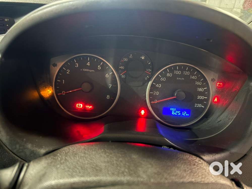 Hyundai Car Manual 2012