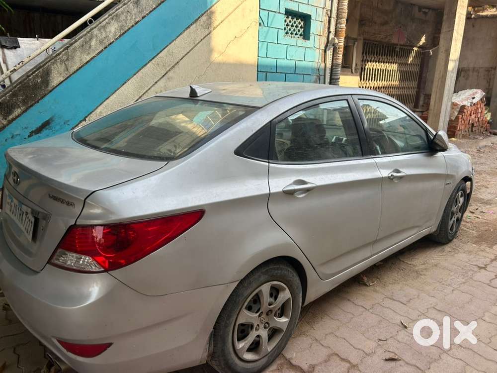 Hyundai Fluidic Verna 2015
