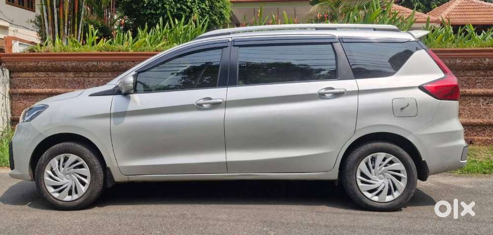 Maruti Suzuki Ertiga Vxi At Petrol, 2019, Petrol