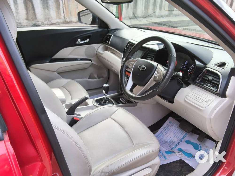Mahindra Xuv300 1.2 W8 (o) Amt Petrol, 2024, Petrol