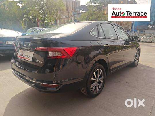 Skoda Slavia 1.0 Tsi Style At, 2025, Petrol