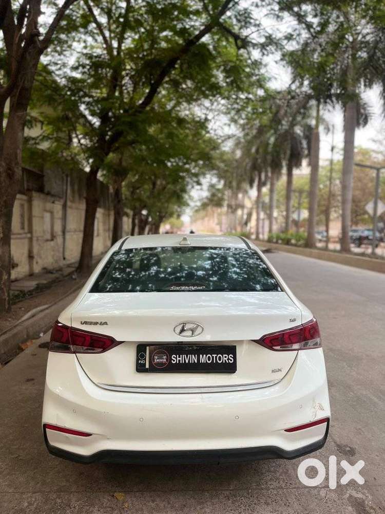 Hyundai Verna 1.6 Sx Vtvt, 2018, Petrol