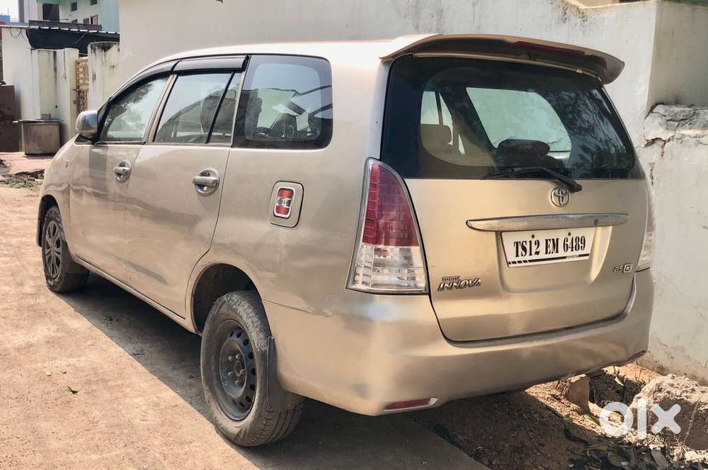 Toyota Innova 2010 Diesel Well Maintained