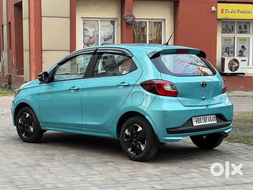 Tata Tiago 1.2 Revotron Xta, 2025, Petrol